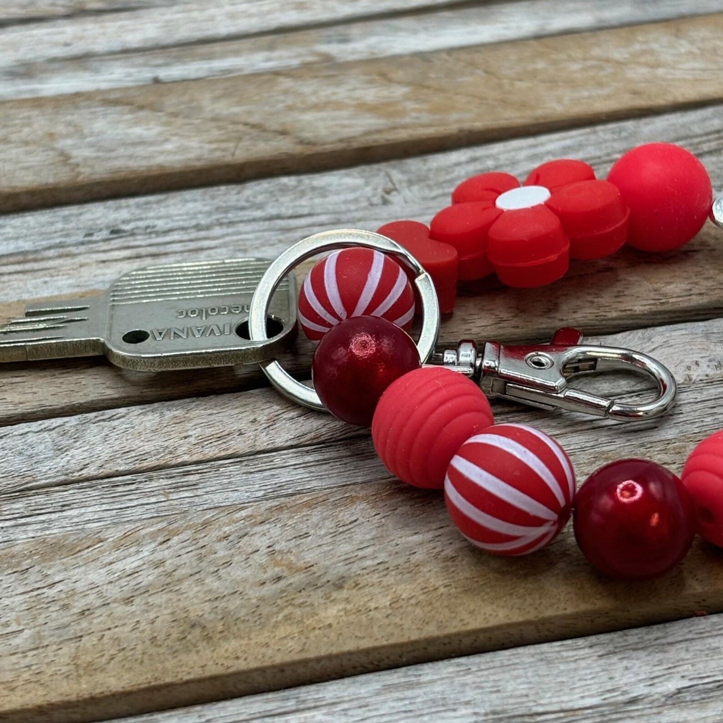Gepersonaliseerde XL Grote siliconen kralen sleutelhanger met naam wristlet armband GRATIS VERZENDEN