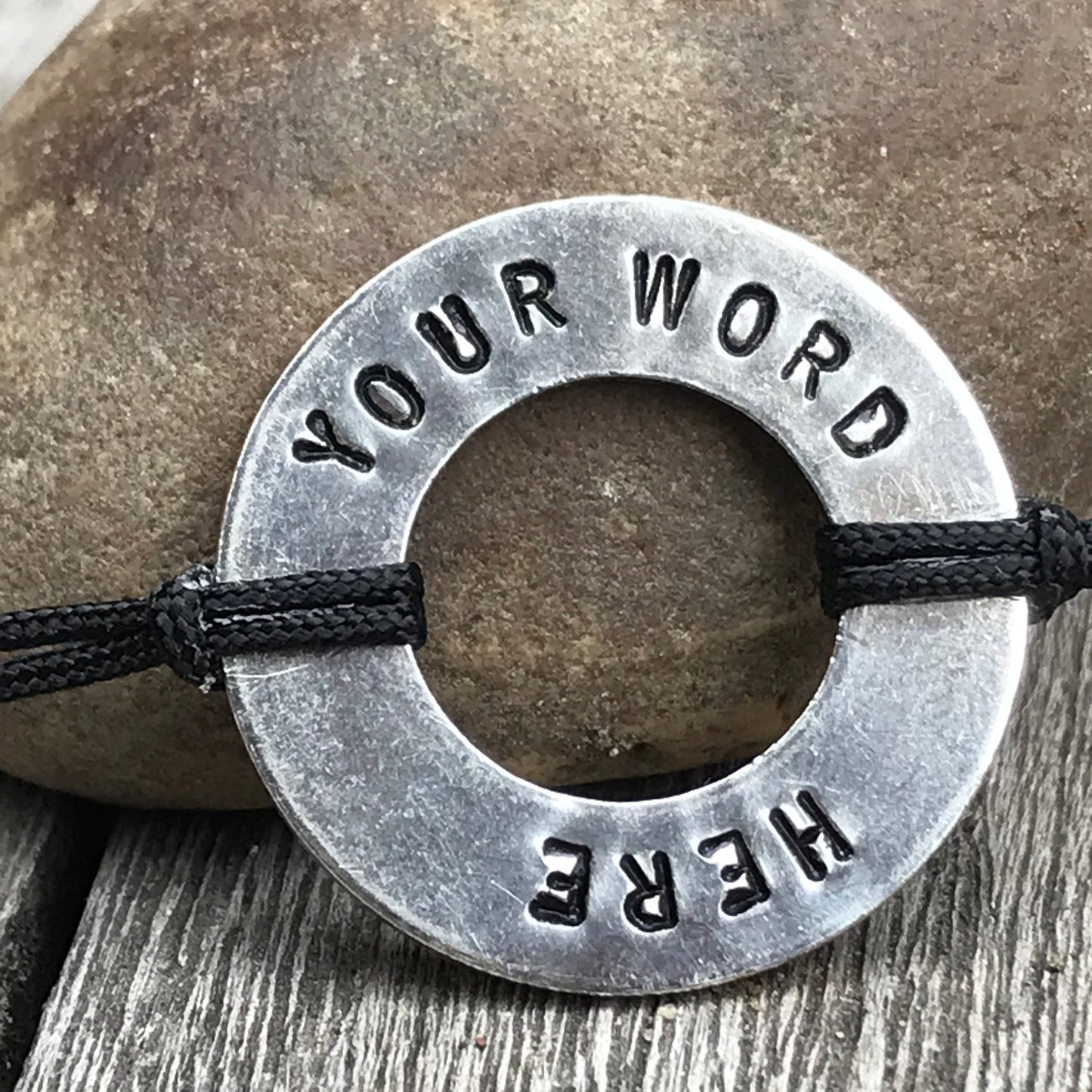 Voorwaartse armband, Quote Armband, Gestempelde Armband, Bericht Armband, Motiverende sieraden, KIES UW WOORD, Motivatie Armband