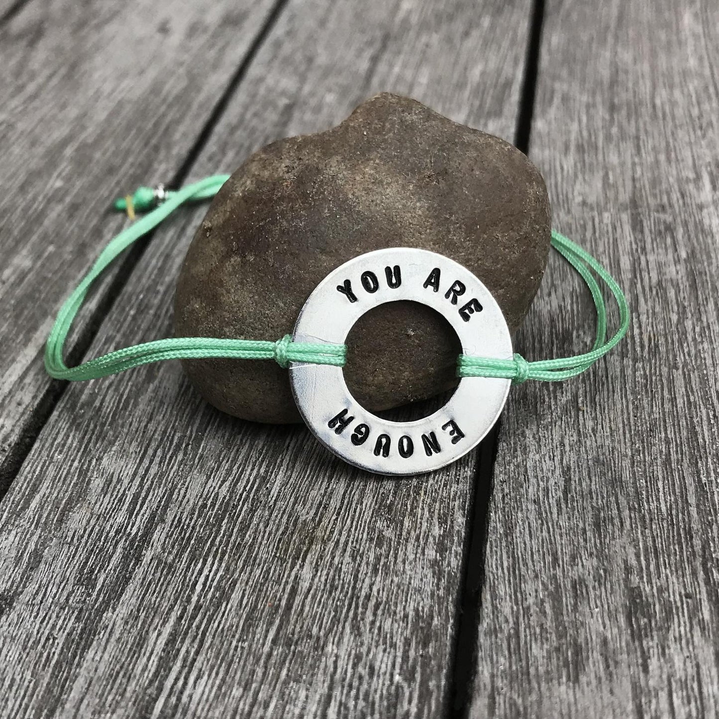 Aangepaste armband, jij bent genoeg, ik ben genoeg, wasmachinearmband, berichtarmband, motiverende armband, KIES JE WOORD, motiverend cadeau