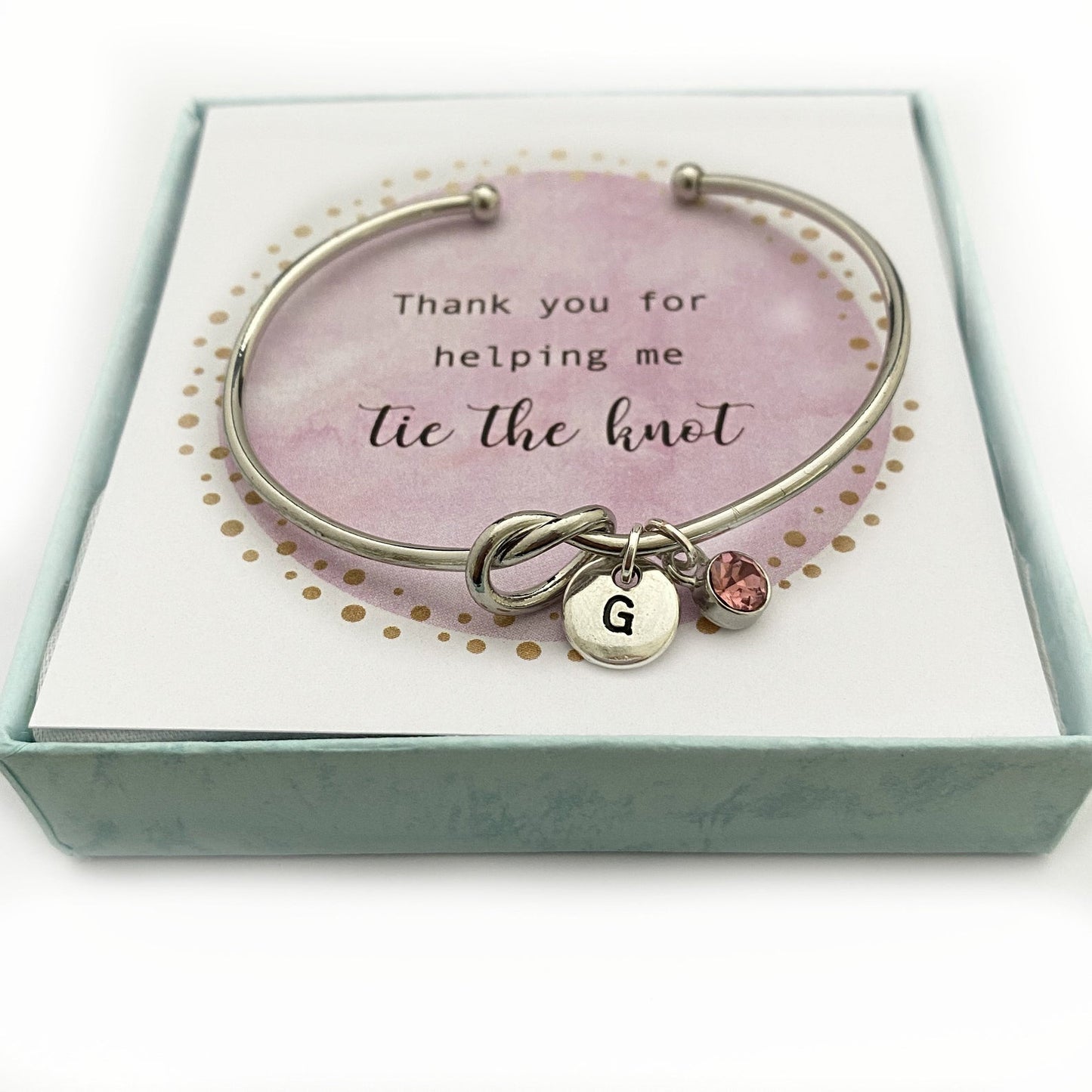 Gepersonaliseerde bruidsmeisje armband, liefde knoop armbanden bruidsmeisjes, knoop armband met initiële charmes, aangepaste knoop armband