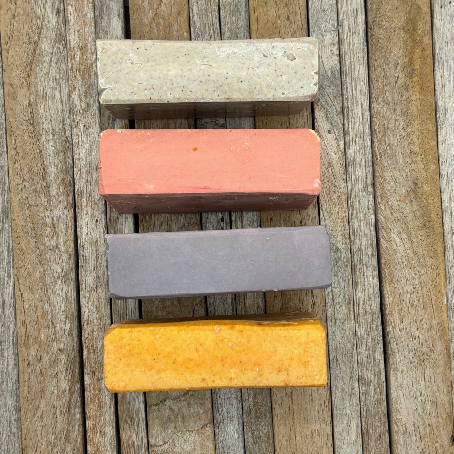 Set van 4 Plasticvrij Beef Tallow Rundervet zeep voor mannen Turmeric, Sand, Cement en Brick 2