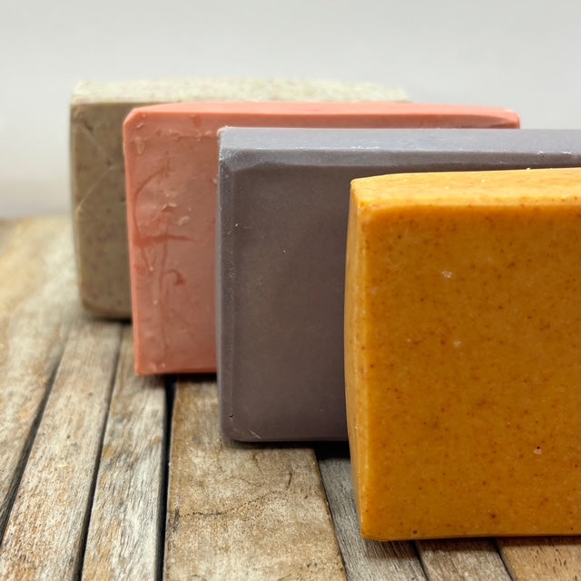 Set van 4 Plasticvrij Beef Tallow Rundervet zeep voor mannen Turmeric, Sand, Cement en Brick 2